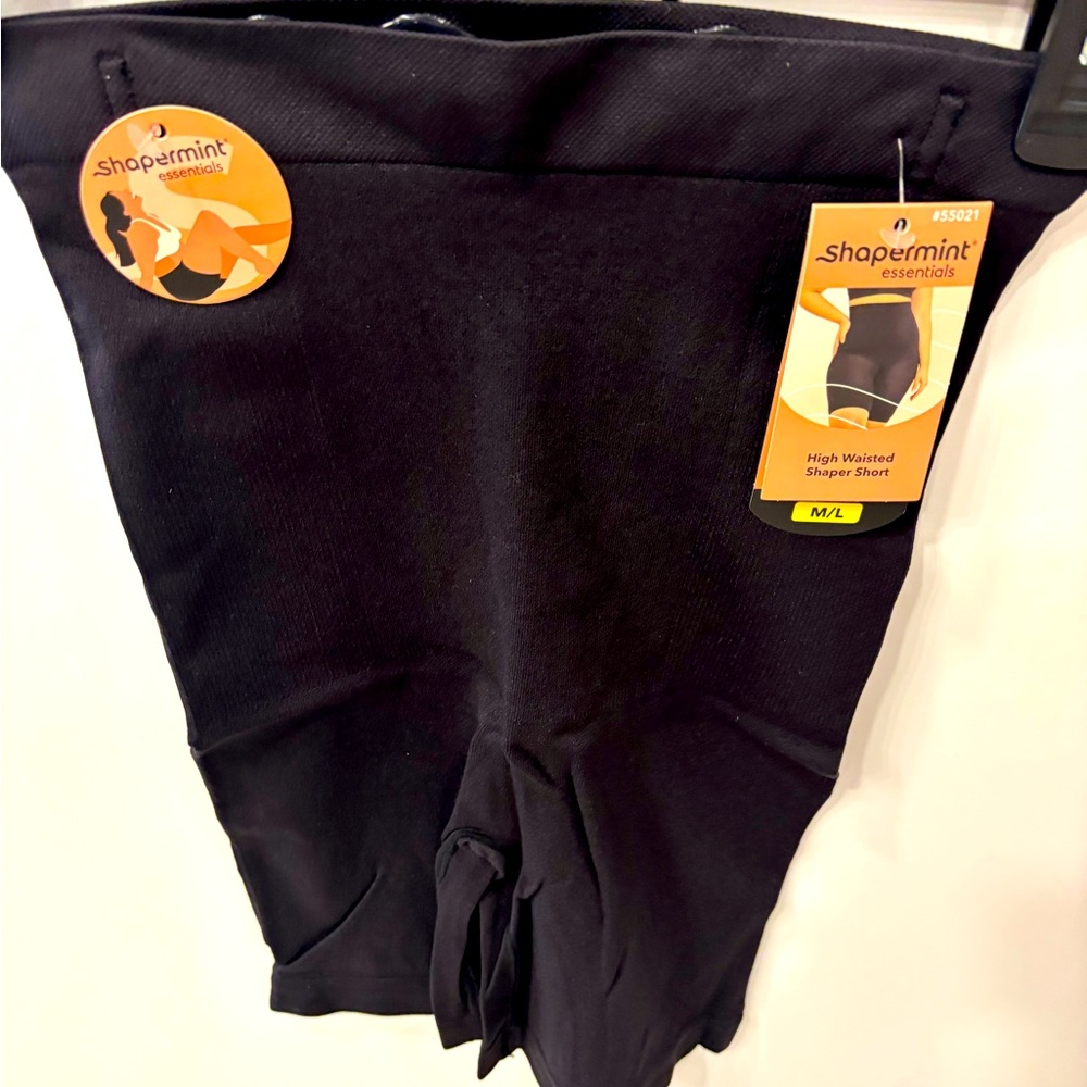 Shapermint All Day Every Day High- Waisted Shaper shorts size M/L